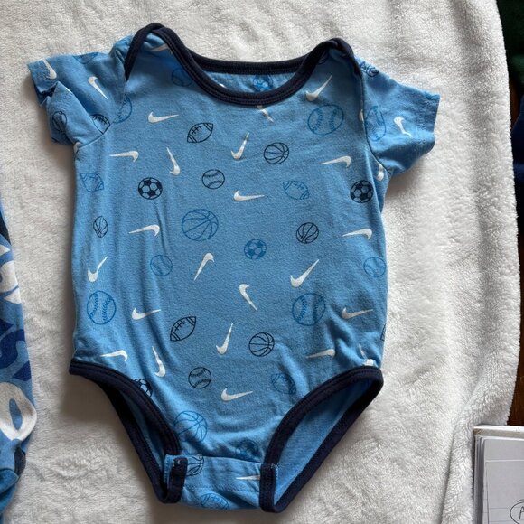 Nike Baby Boys 2-Piece Blue Bodysuit & Footed Sleeper Set 6M Just Do It Print - Picture 8 of 13